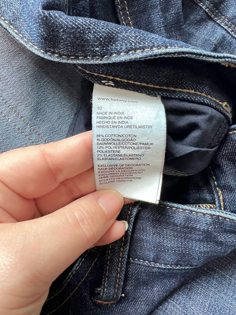 Tommy Hilfiger Blue Wash Ankle Jeans Size 10 Mid Rise Denim Summer Casual Jeans - Picture 3 of 9